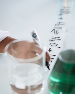 Laboratory glassware, for chemical resistance